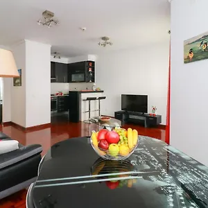 Apartment Flats, Parede