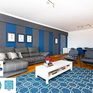 Apartment Bafureira Cascais Apartment; Privado Com Piscina, Parede